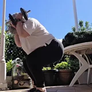 Alumna entrenando en casa